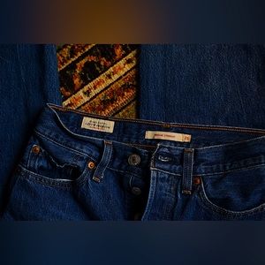 Authentic levi jeans wedgie straight size 25 denim